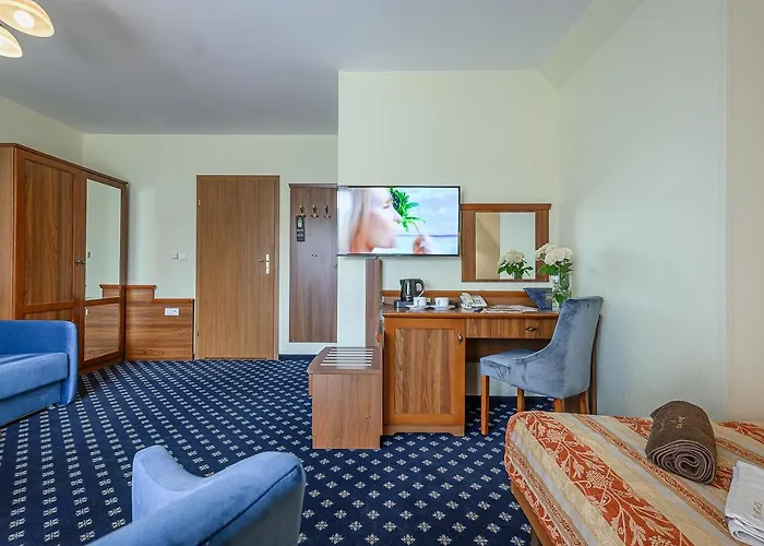 里普塔克卡酒店 3*